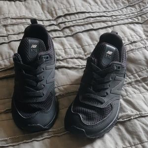 *BRAND NEW* New Balance sneakers for kids